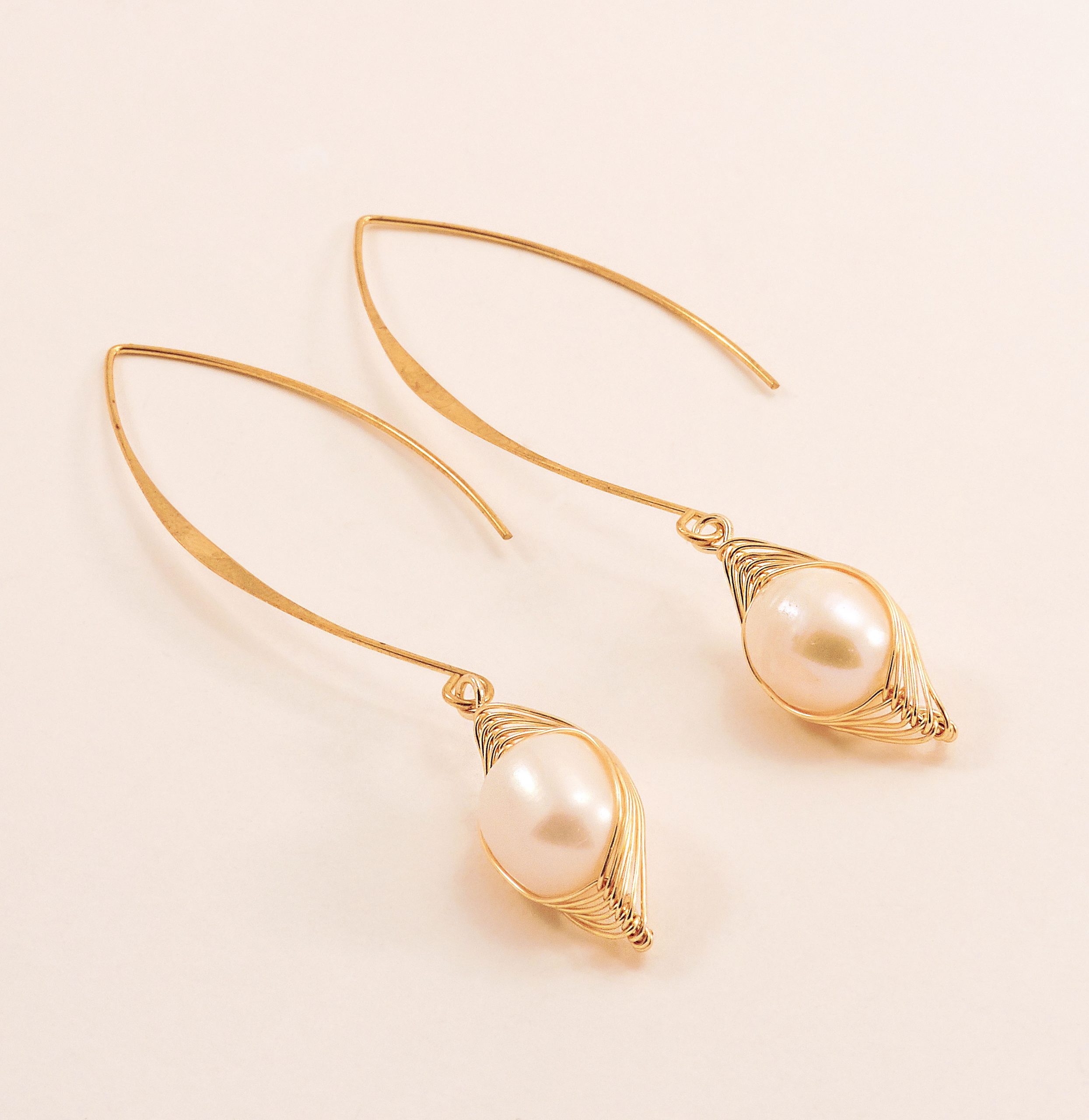 Boucles d'oreilles en acier inoxydable et perles nacrées